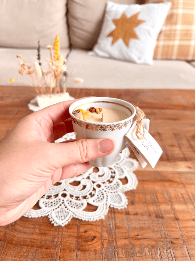 Bougie Café - tasse à café "frise dorée"