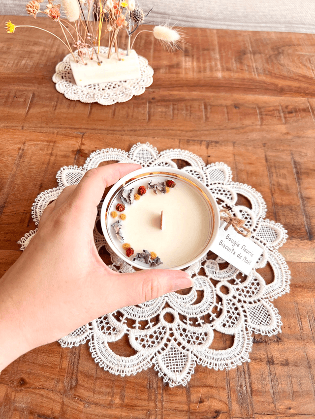 Bougie Biscuits de Noël - tasse à thé "double liseré or"