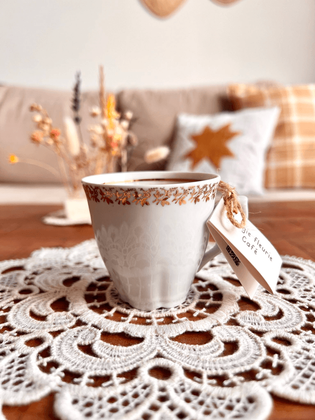 Bougie Café - tasse à café "frise dorée"