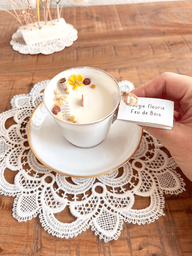 Bougie Feu de bois - tasse à café "liseré or" avec sous-tasse