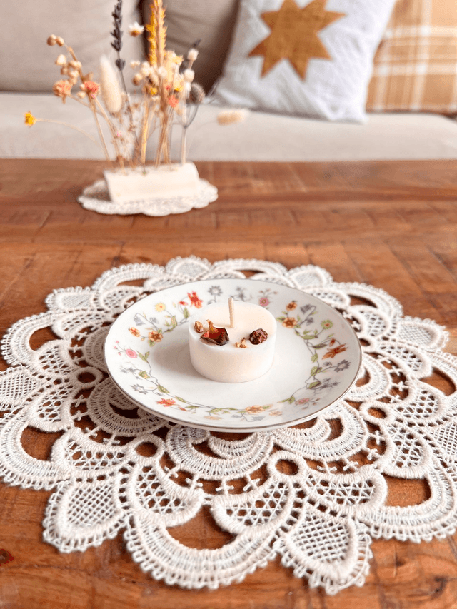 ✨ Sous tasse - en porcelaine "frise  fleurie"
