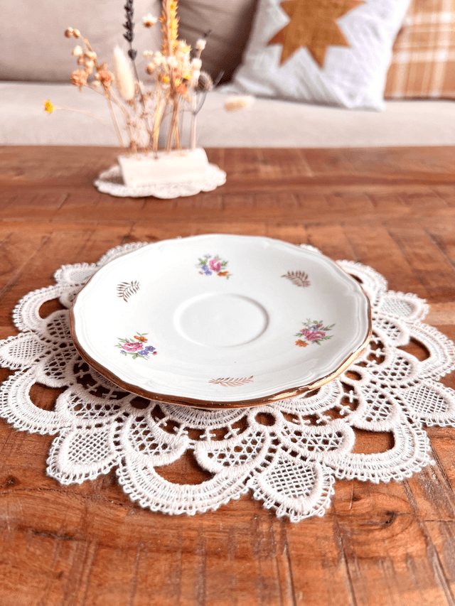 ✨ Sous tasse - en porcelaine "trio bouquets et feuilles d'or"