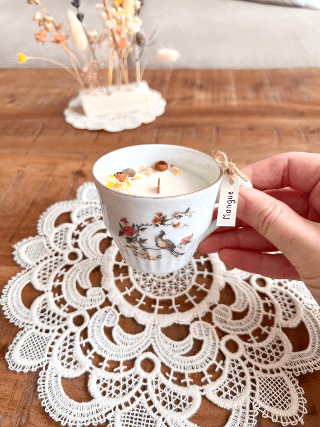 Bougie Mangue - tasse à café "paon"