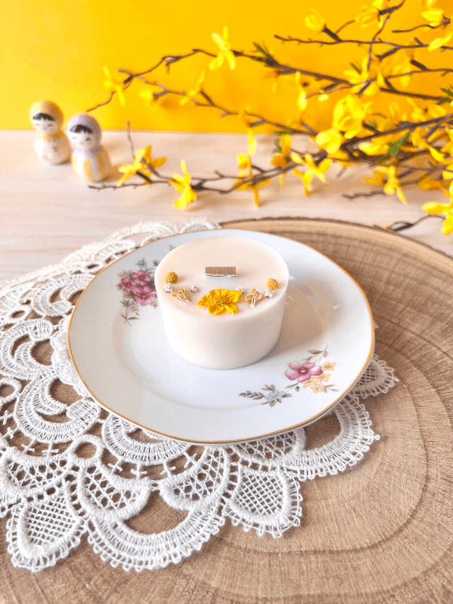 🌼 Sous tasse - en porcelaine "trio de fleurs"