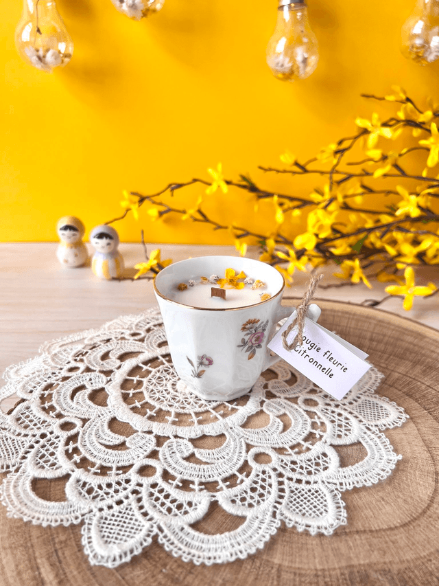 🌼 Bougie Citronnelle - tasse à café "petits bouquets"