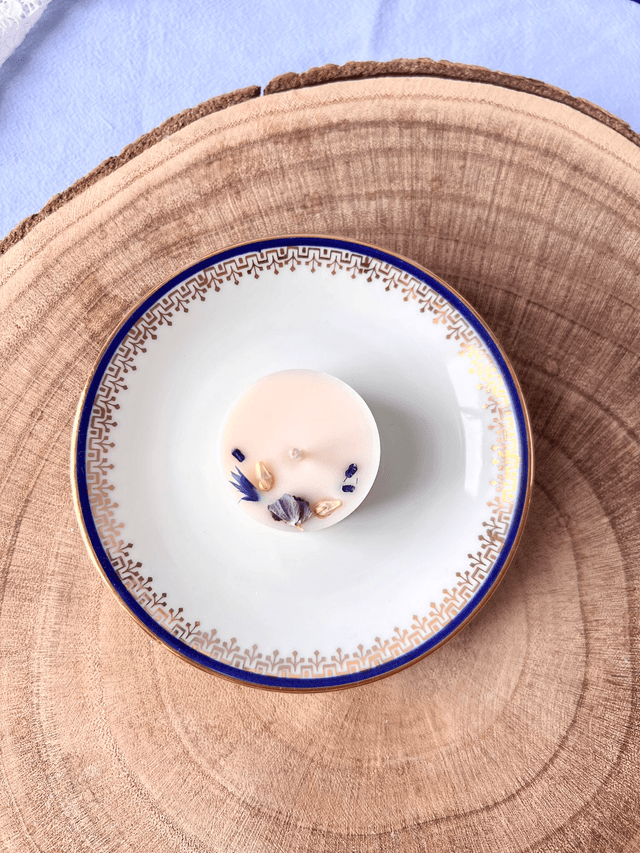 💙 Sous tasse - en porcelaine "frise or et liseré bleu"