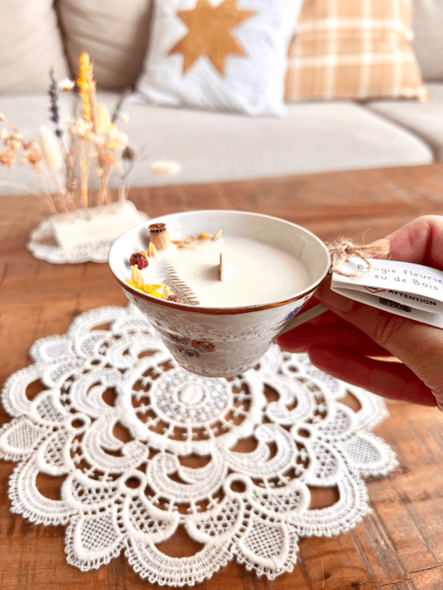 Bougie Feu de bois - tasse à thé "bouquets"