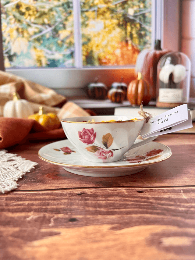 🍁 Bougie Café - tasse à thé "roses d'automne" avec sous-tasse