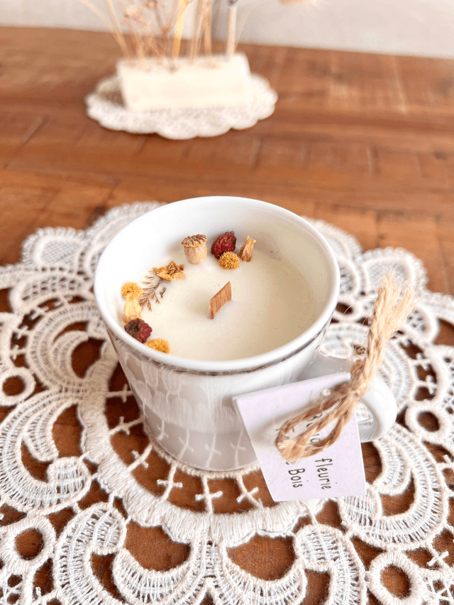 Bougie Feu de bois - tasse à café "liseré argent"