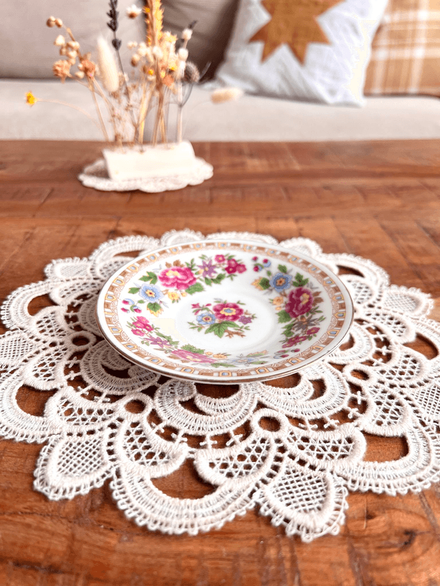 ✨ Sous tasse - en porcelaine "farandole de fleurs"