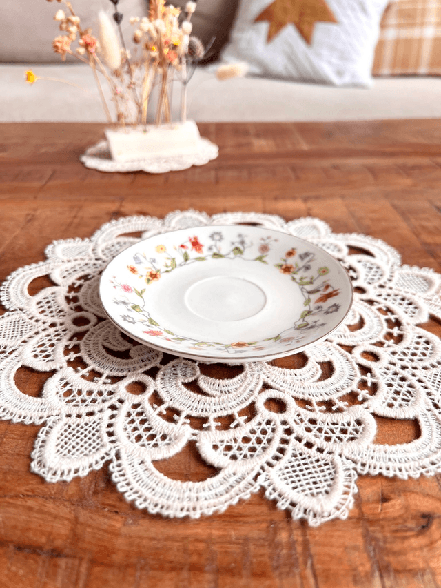 ✨ Sous tasse - en porcelaine "frise  fleurie"