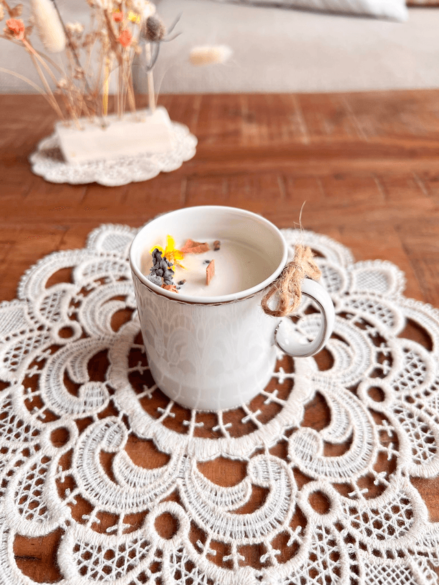 Bougie Non parfumée - tasse à café "liseré argent"