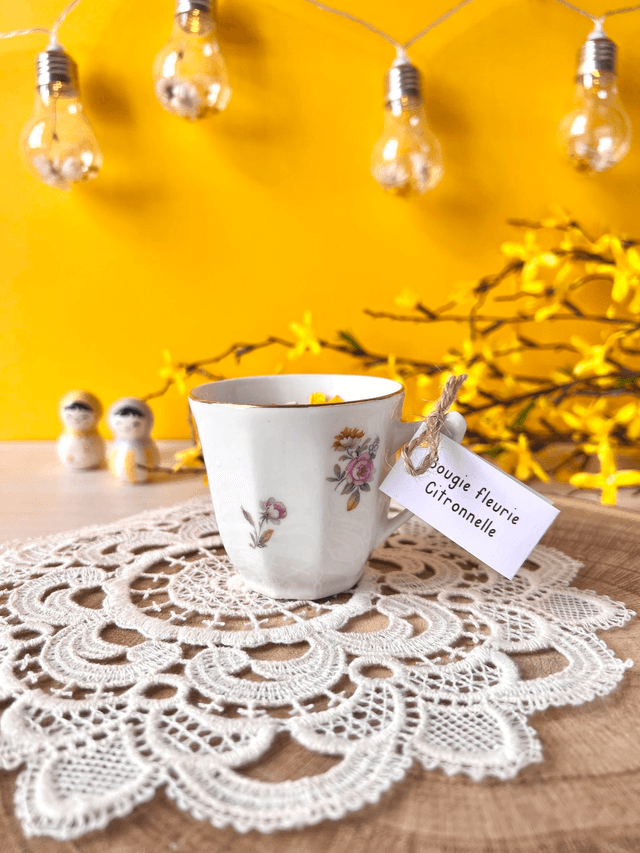 🌼 Bougie Citronnelle - tasse à café "petits bouquets"