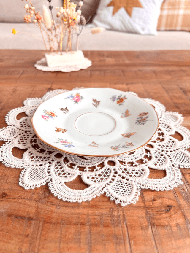 ✨ Sous tasse - en porcelaine "bouquets et feuilles d'or"