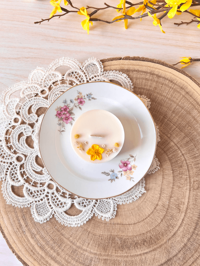 🌼 Sous tasse - en porcelaine "trio de fleurs"