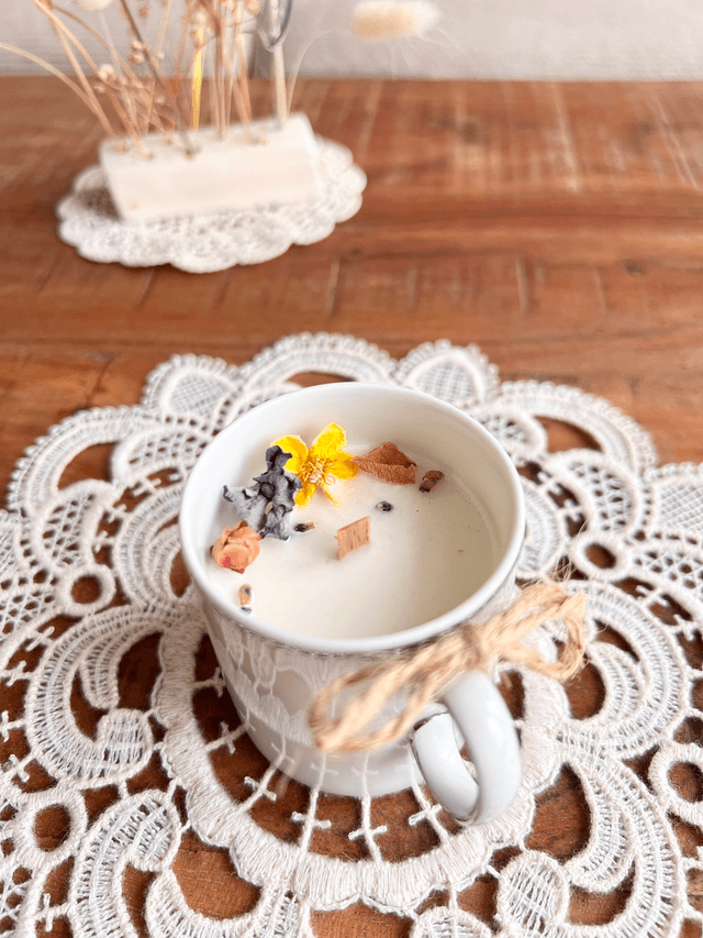 Bougie Non parfumée - tasse à café "liseré argent"