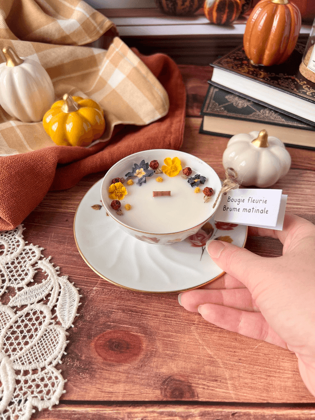 🍁 Bougie Brume matinale - tasse à thé "roses d'automne" avec sous-tasse