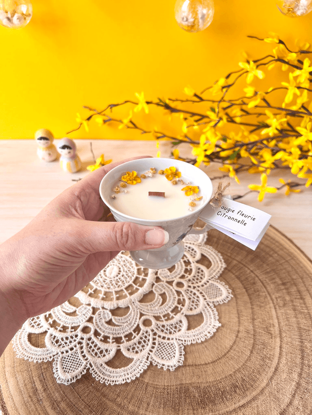 🌼 Bougie Citronnelle - tasse à thé "sur pied"