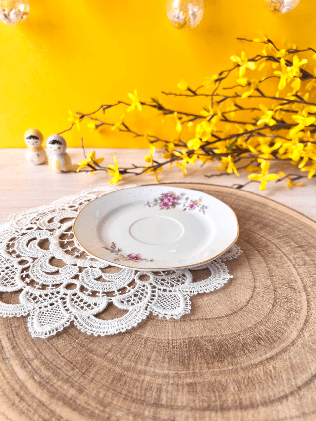🌼 Sous tasse - en porcelaine "trio de fleurs"