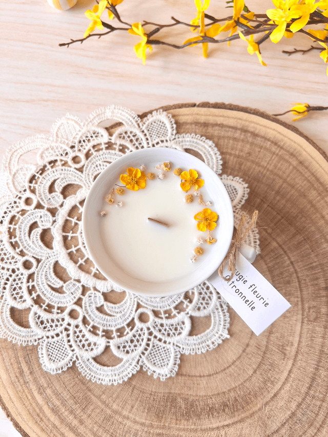 🌼 Bougie Citronnelle - tasse à thé "sur pied"