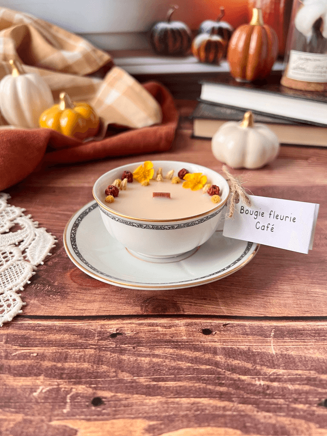 🍁 Bougie Café - tasse à café &quot;frise arabesques noires&quot; avec sous-tasse