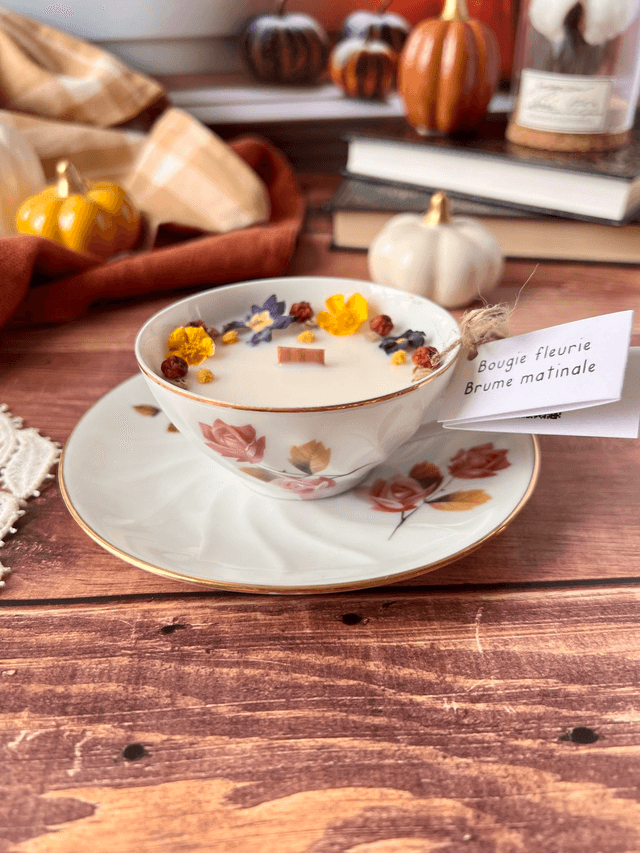 🍁 Bougie Brume matinale - tasse à thé &quot;roses d&#039;automne&quot; avec sous-tasse